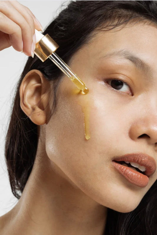 Why Your Skin’s Still Dry (Even With All That Moisturiser)